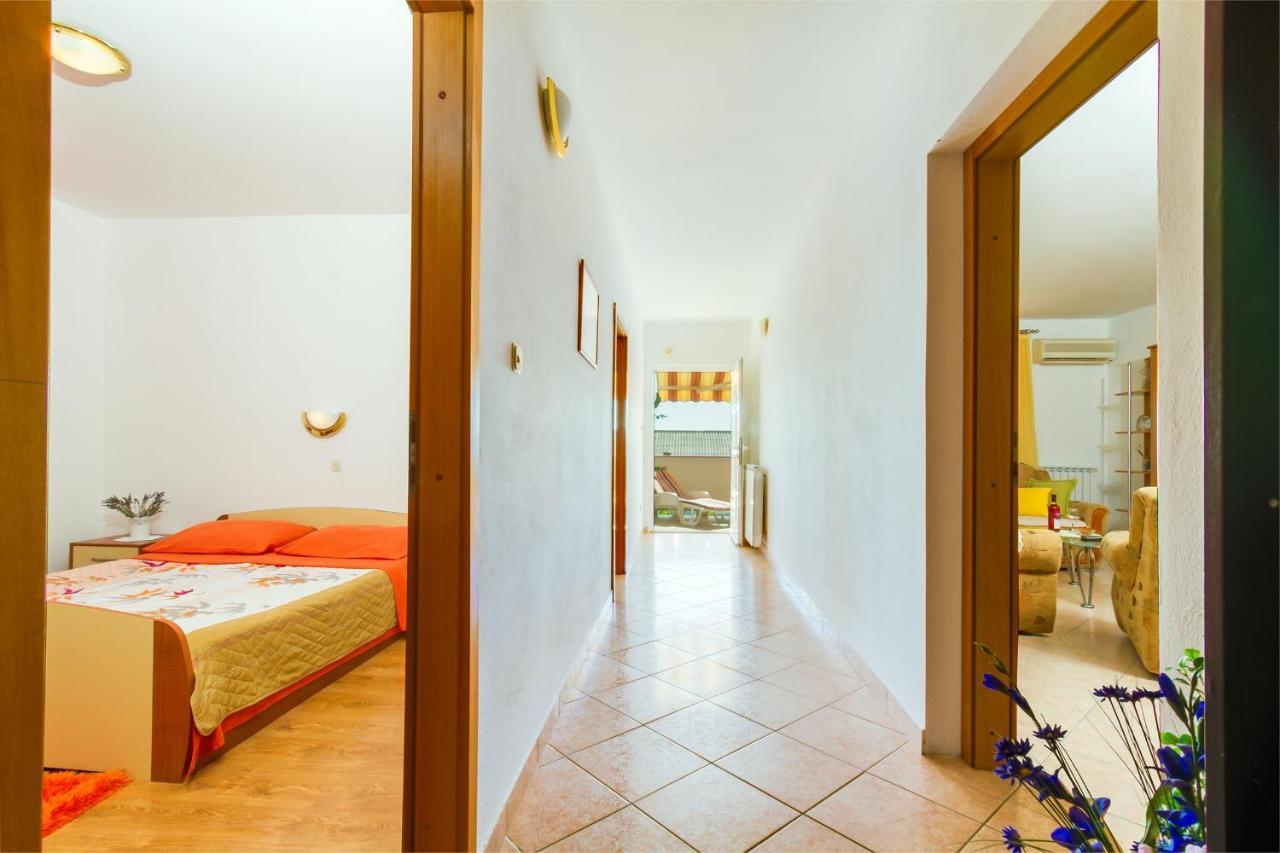 Apartments By The Sea Simuni, Pag - 4083 Kolan Esterno foto